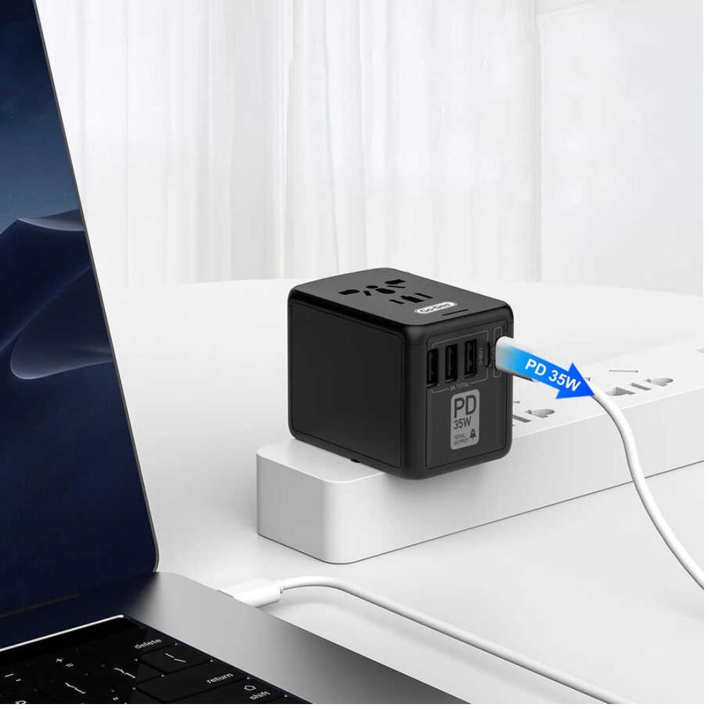 Go Des GD- B616 PD 35w World Travel Adapter — image 3