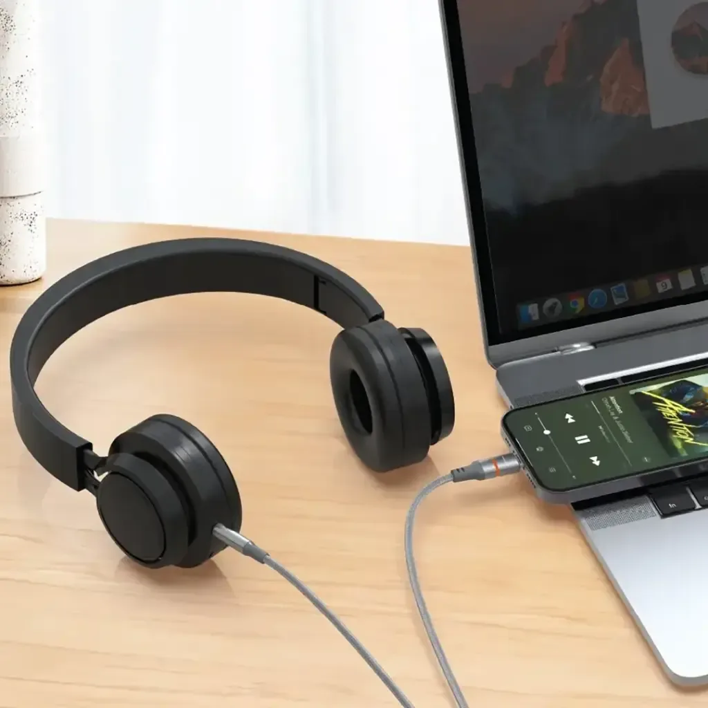 Porodo AUX to Lightning LED Cable 1.2M — image 2